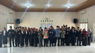 Sekda Lampung Timur Rustam Effendi Lantik 24 Kepala UPTD Puskesmas dan 14 Pejabat Fungsional, Perkuat Pelayanan Kesehatan Masyarakat